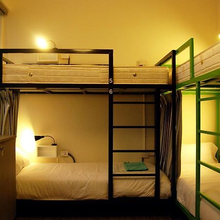 Wow Tainan Hostel ภายนอก รูปภาพ