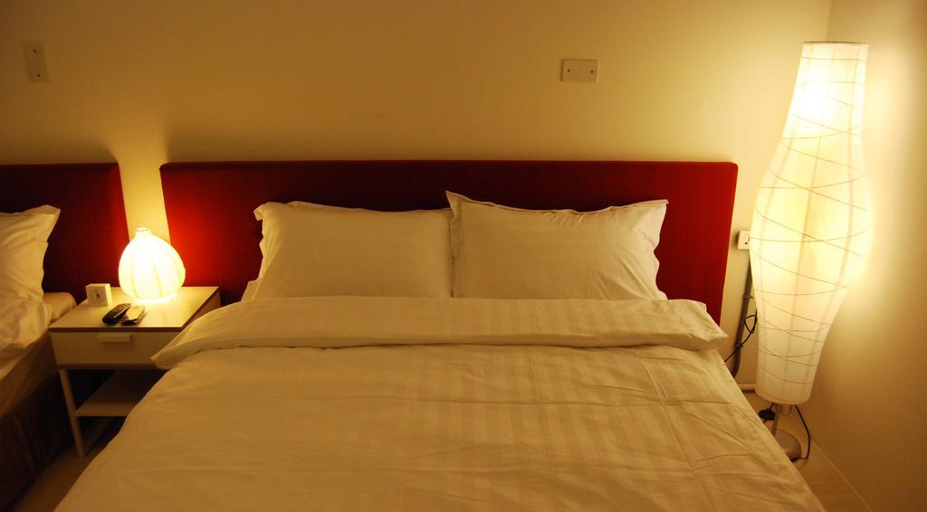 Wow Tainan Hostel ภายนอก รูปภาพ