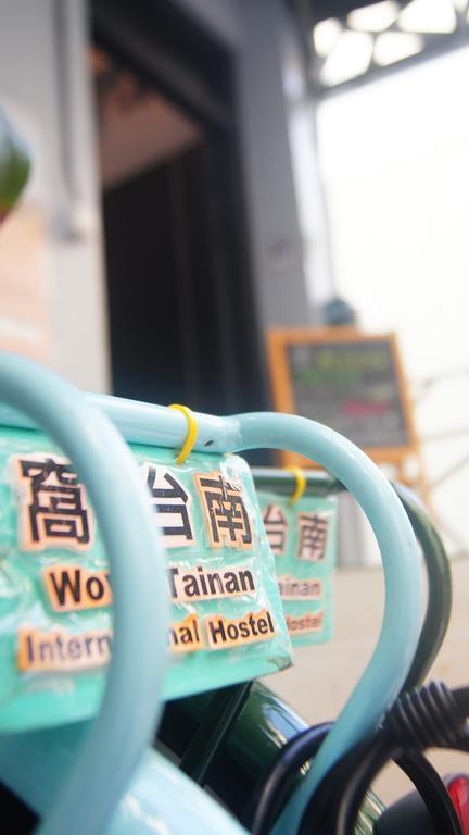 Wow Tainan Hostel ภายนอก รูปภาพ